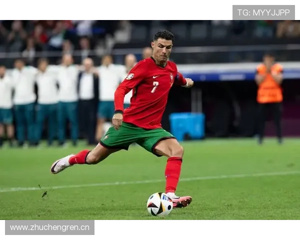 C罗国家队表现争议:关键战贡献与数据含金量 C罗国家队表现争议:关键战贡献与数据含金量